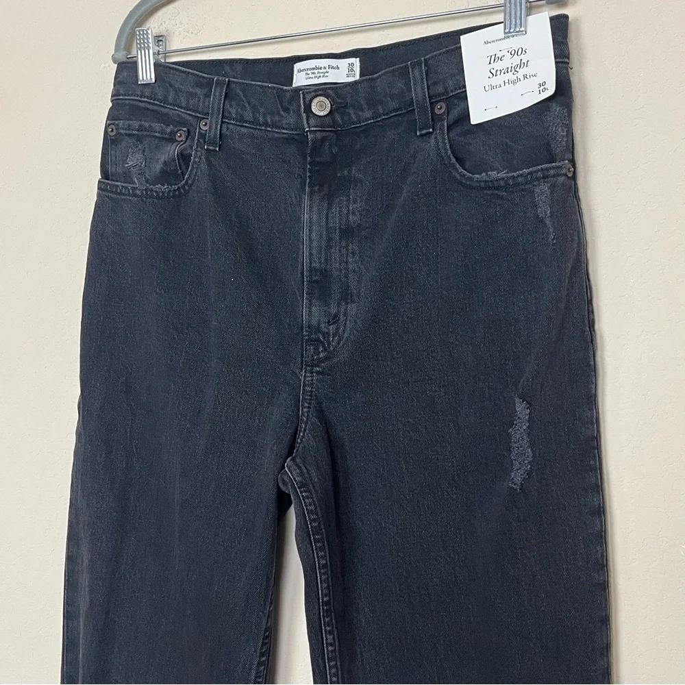 Abercrombie & Fitch A&F The 90’s Straight Ultra‎ High Rise Black Jean Size 30 L